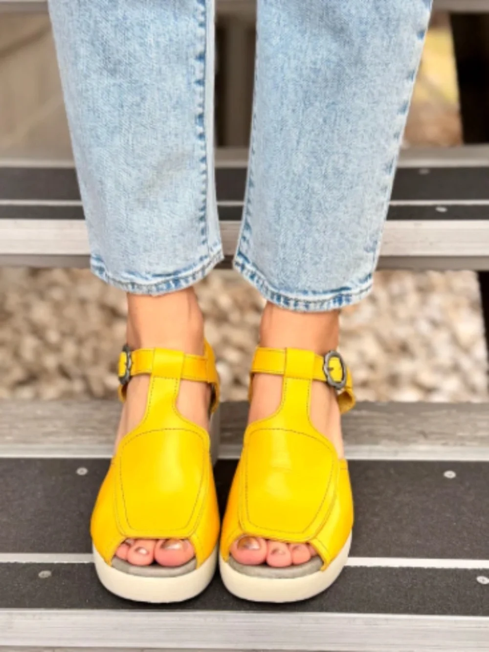 FLY London Flig Platform Heel in Yellow